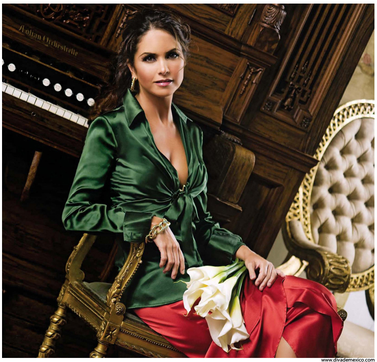 LUCERO Revista Hola 1